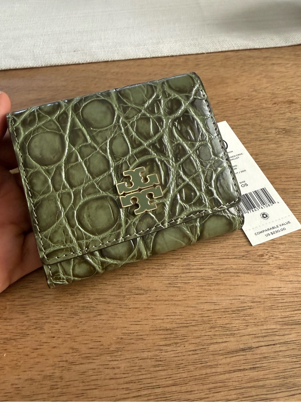 Tory Burch Olive Green Croc-Embossed Leather Compact Wallet with Gold Logo